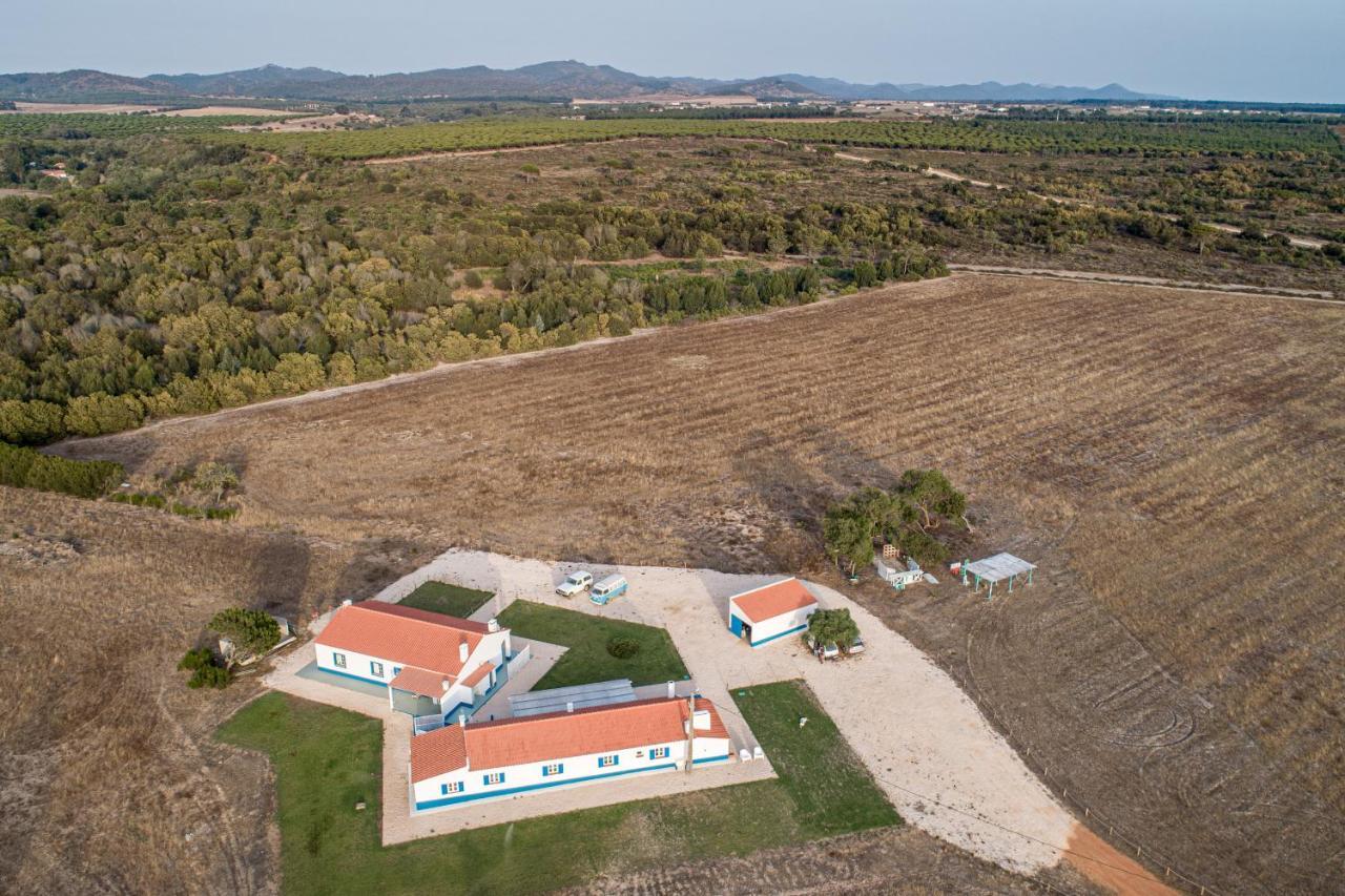 T Monte Villa Porto Covo Eksteriør billede